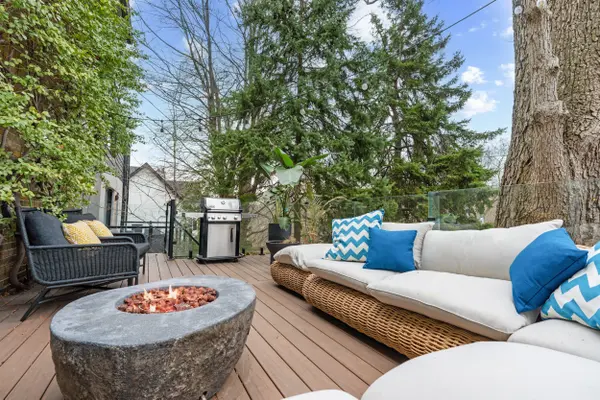 Toronto W01, ON M6S 2V3,34 Ellis Park RD