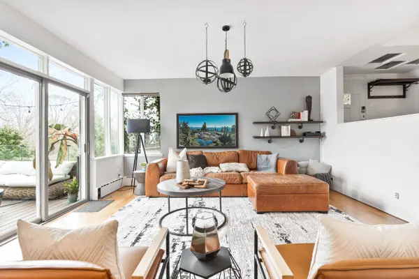 Toronto W01, ON M6S 2V3,34 Ellis Park RD