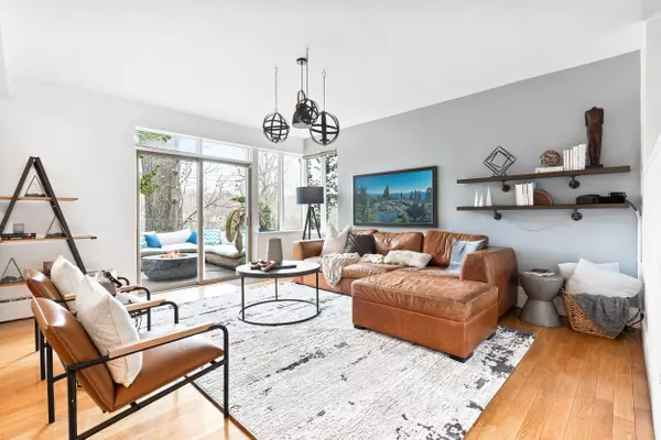 Toronto W01, ON M6S 2V3,34 Ellis Park RD