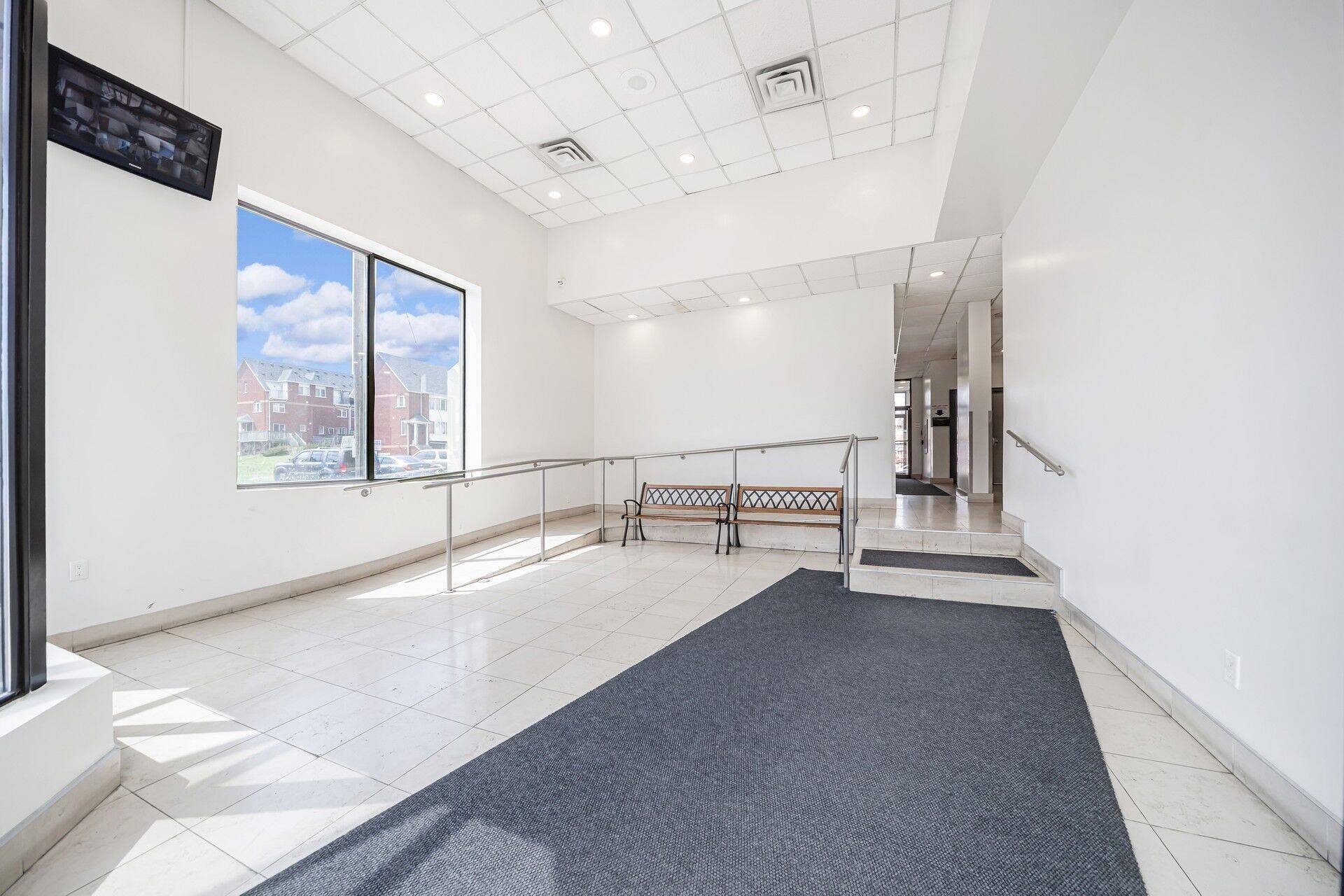 Mississauga, ON L5B 3X7,25 Agnes ST #1206