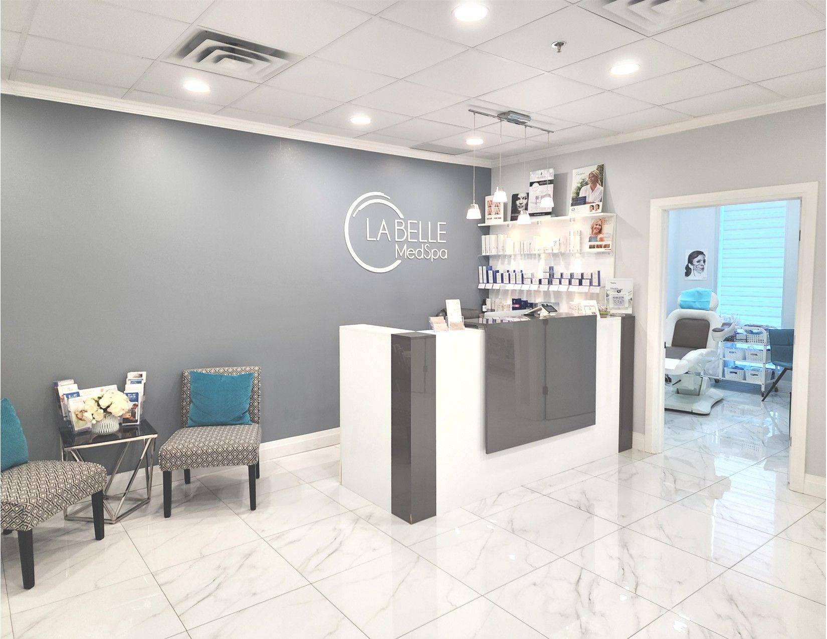Mississauga, ON L5B 1J2,250 Dundas ST W #304