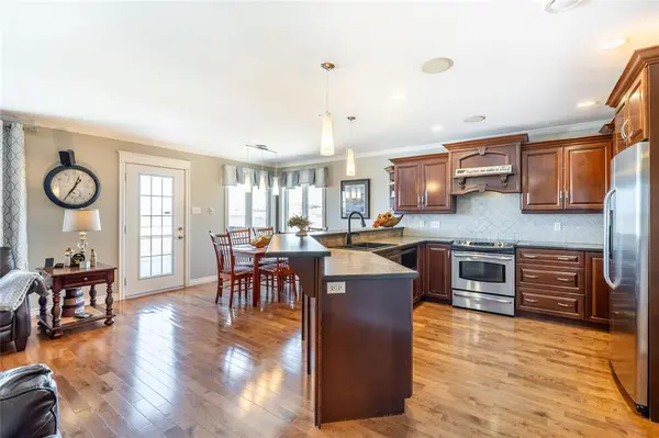 8 Quinton Place, Paradise, NL A1L0G9