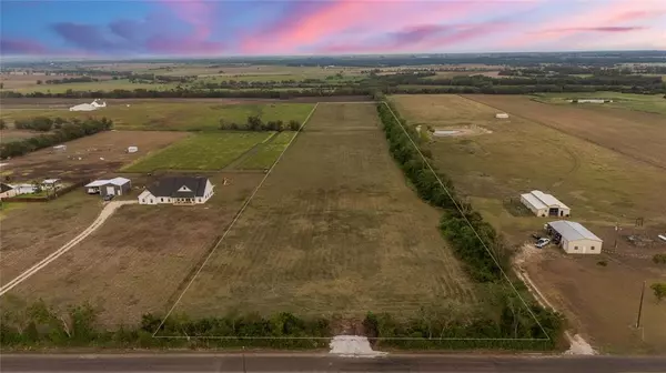 Crawford, TX 76638,8153 Prairie Chapel Road