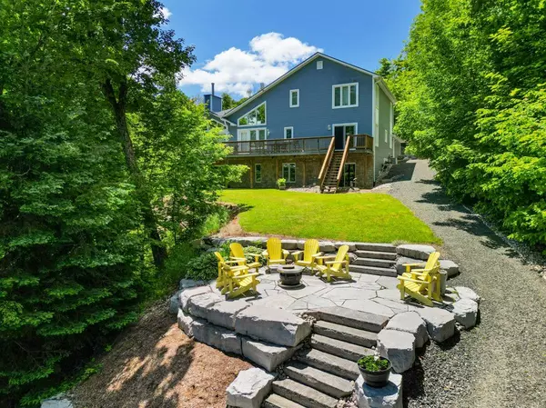 Mckellar, ON P2A 0B5,3 LYNDSEY LN