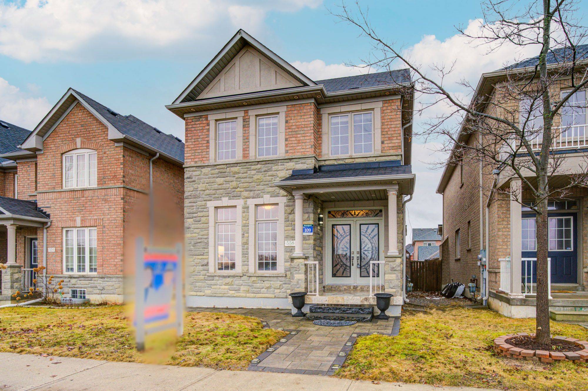 558 Hoover Park DR, Whitchurch-stouffville, ON L4A 0S8