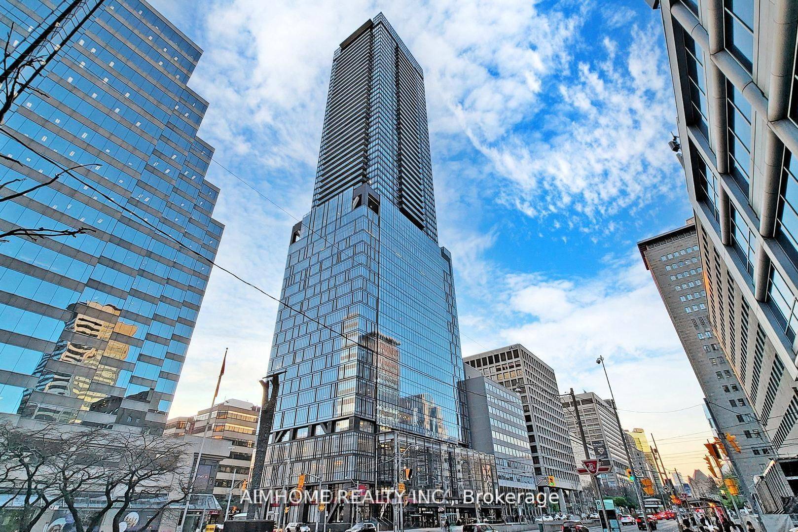 488 University AVE #3406, Toronto C01, ON M5G 1X3