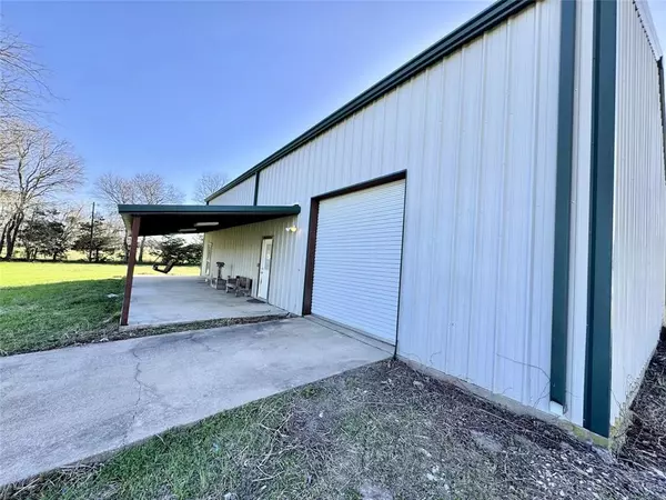 Trenton, TX 75490,4300 County Road 4640