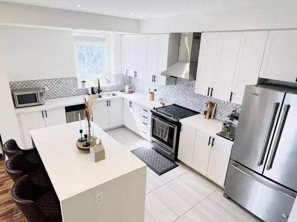 Mississauga, ON L5J 0B3,2255 Mcnab LN #9