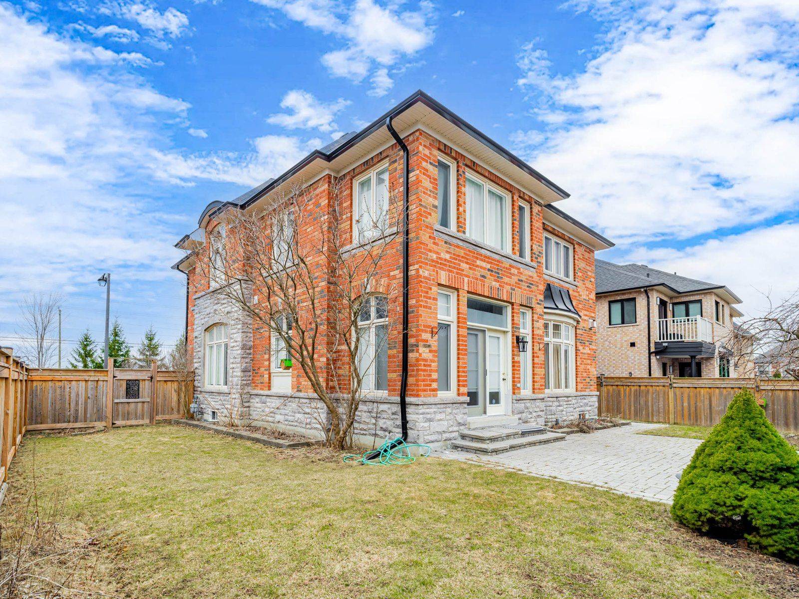 Aurora, ON L4G 7Z2,69 Morland CRES