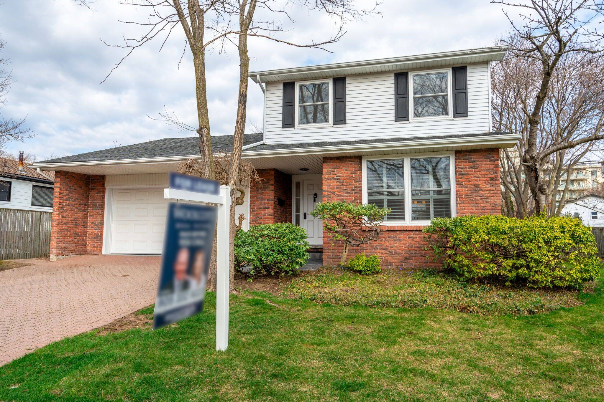 Burlington, ON L7T 4C3,173 Hendrie AVE
