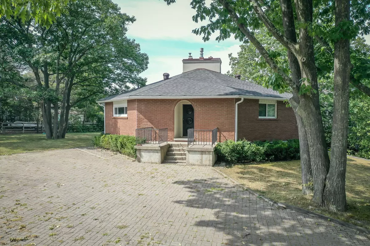 Wasaga Beach, ON L9Z 2A9,10 SUNSET CT