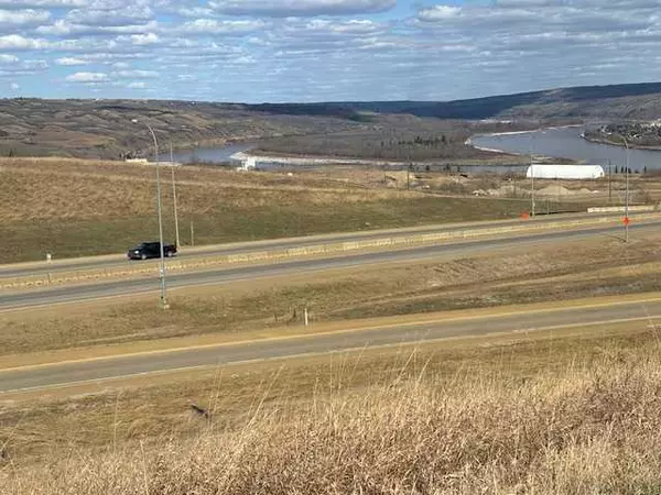 Peace River, AB T8S1S4,9916 82 ST