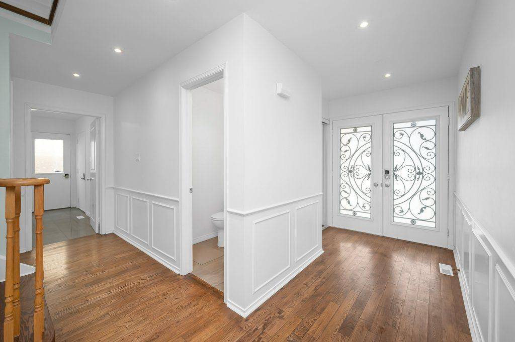 Oakville, ON L6L 6H8,274 Honeyvale RD