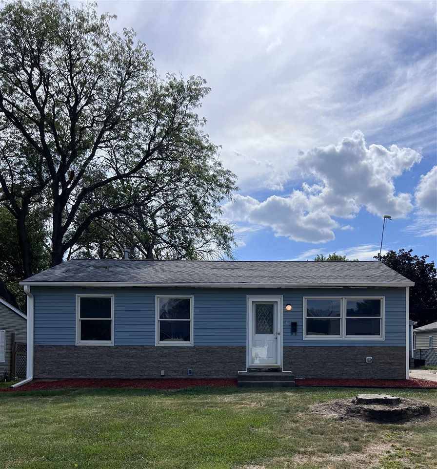 2215 California Ave, Iowa City, IA 52240