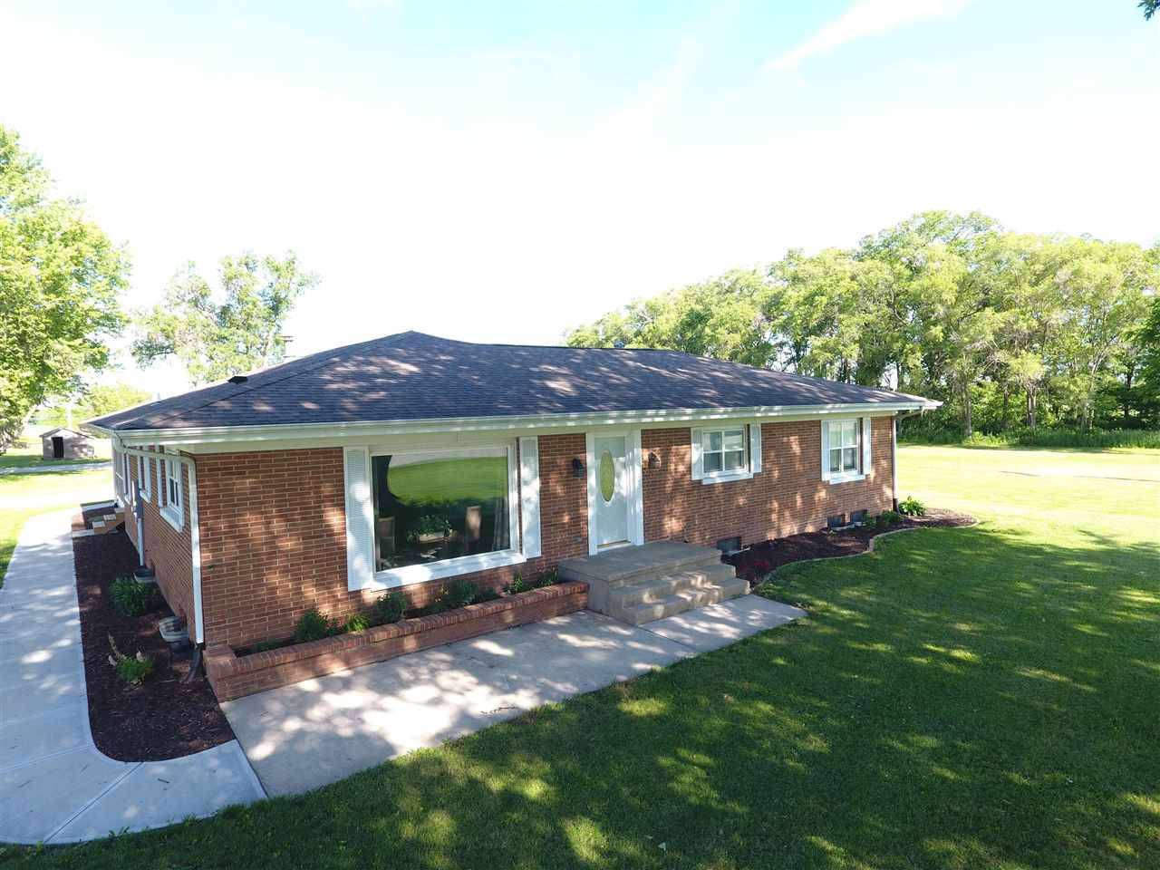 4913 Oak Crest Hill Rd SE, Iowa City, IA 52240
