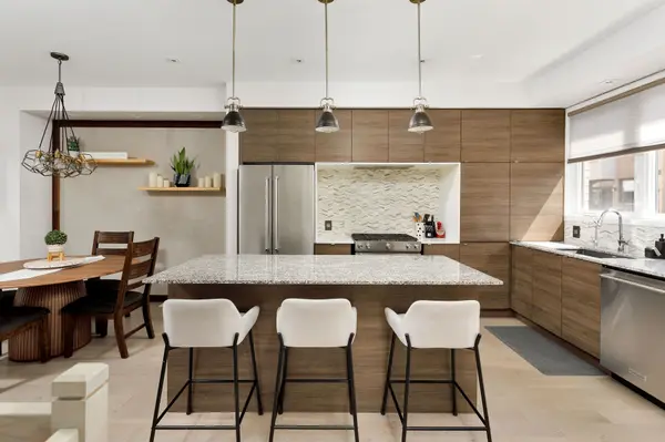 216 Squire CRES,  Oakville,  ON L6H 0L6