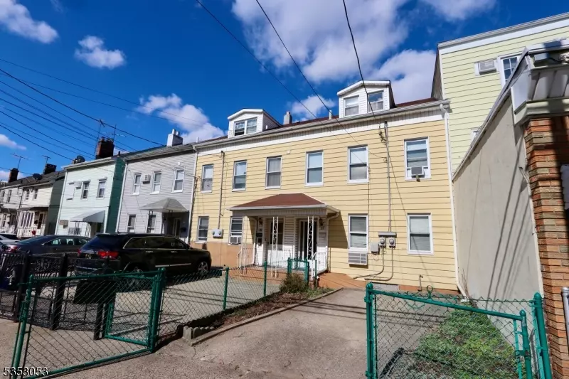 87 Union St, Newark City, NJ 07105