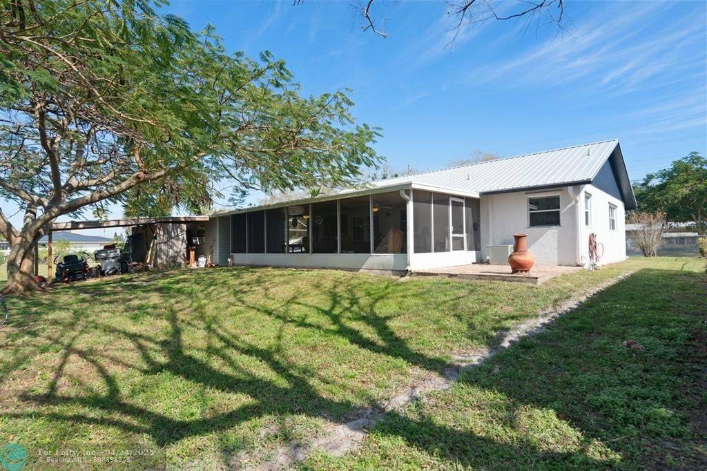 Okeechobee, FL 34974,608 SE 8th Ave