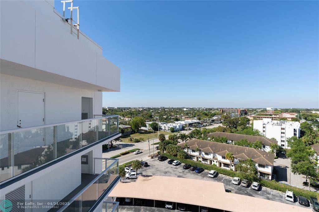 Pompano Beach, FL 33062,2731 NE 14th Street Cswy  #1006