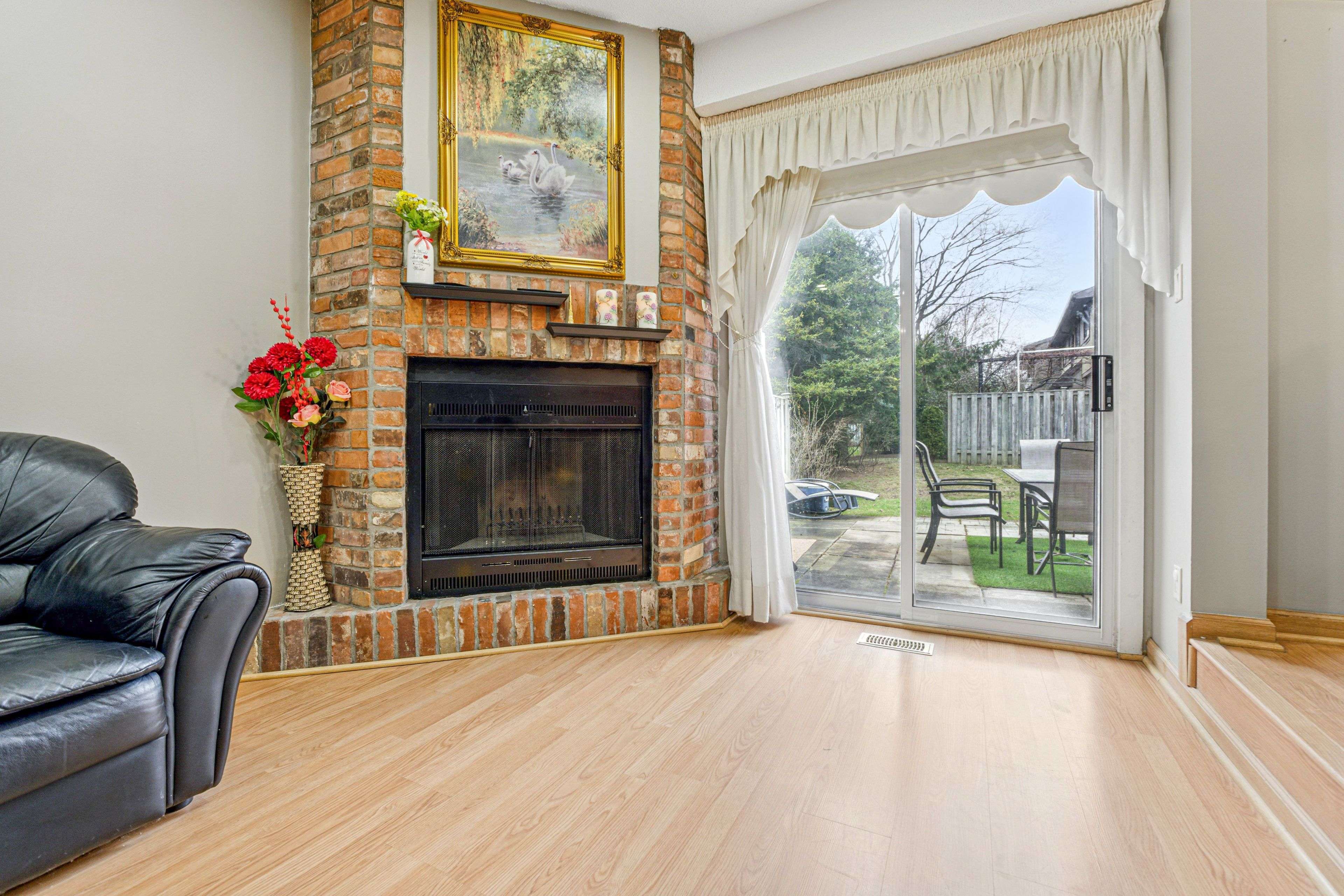 Mississauga, ON L5A 3Y8,3345 Silverado DR #30