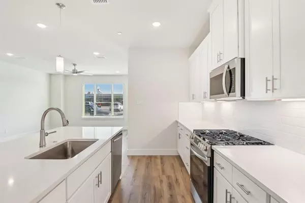 Farmers Branch, TX 75234,6 Red Hawk Drive
