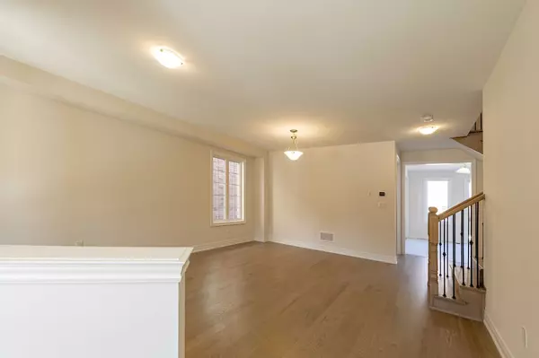 Georgina, ON L4P 0E8,44 Faimira AVE