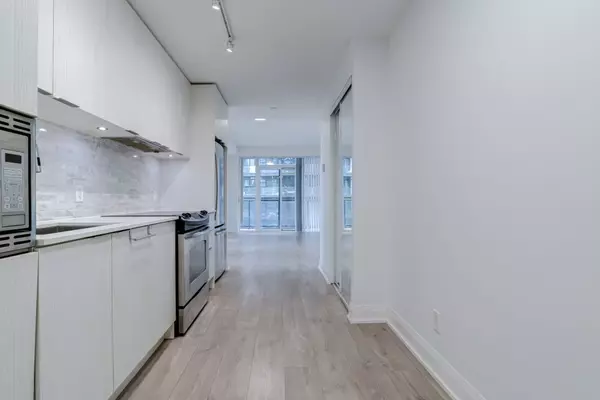 Toronto W06, ON M8V 0A3,110 Marine Parade DR #1009