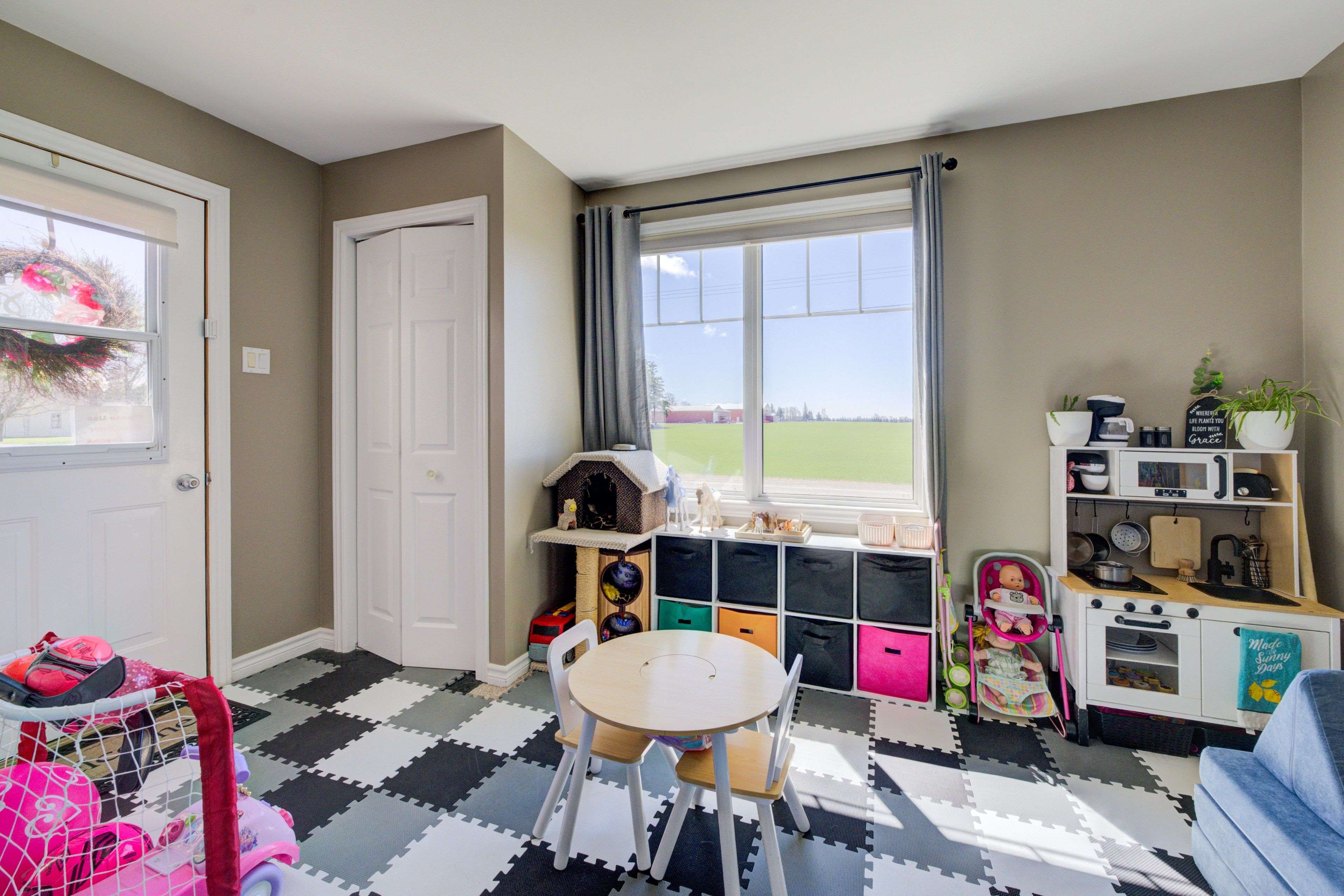 Bluewater, ON N0M 1J0,40 Mill RD W