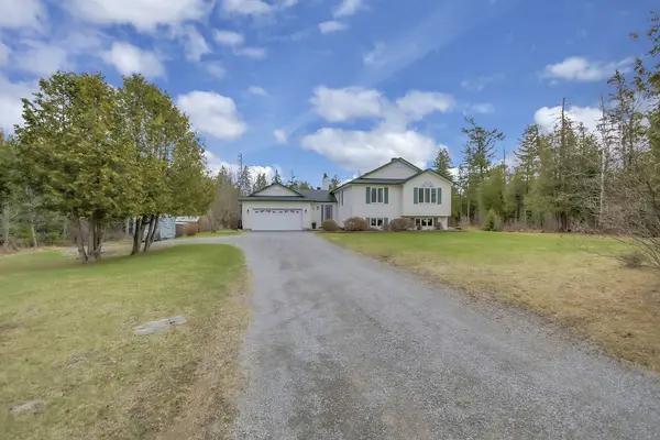 Carp - Huntley Ward, ON K0A 1L0,104 Lady Slipper WAY