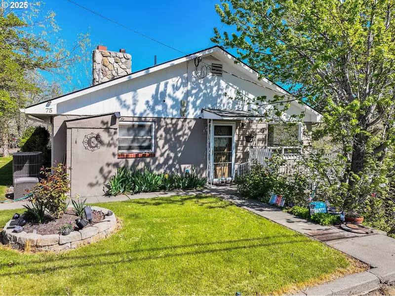 75 W HEMLOCK ST, Arlington, OR 97812