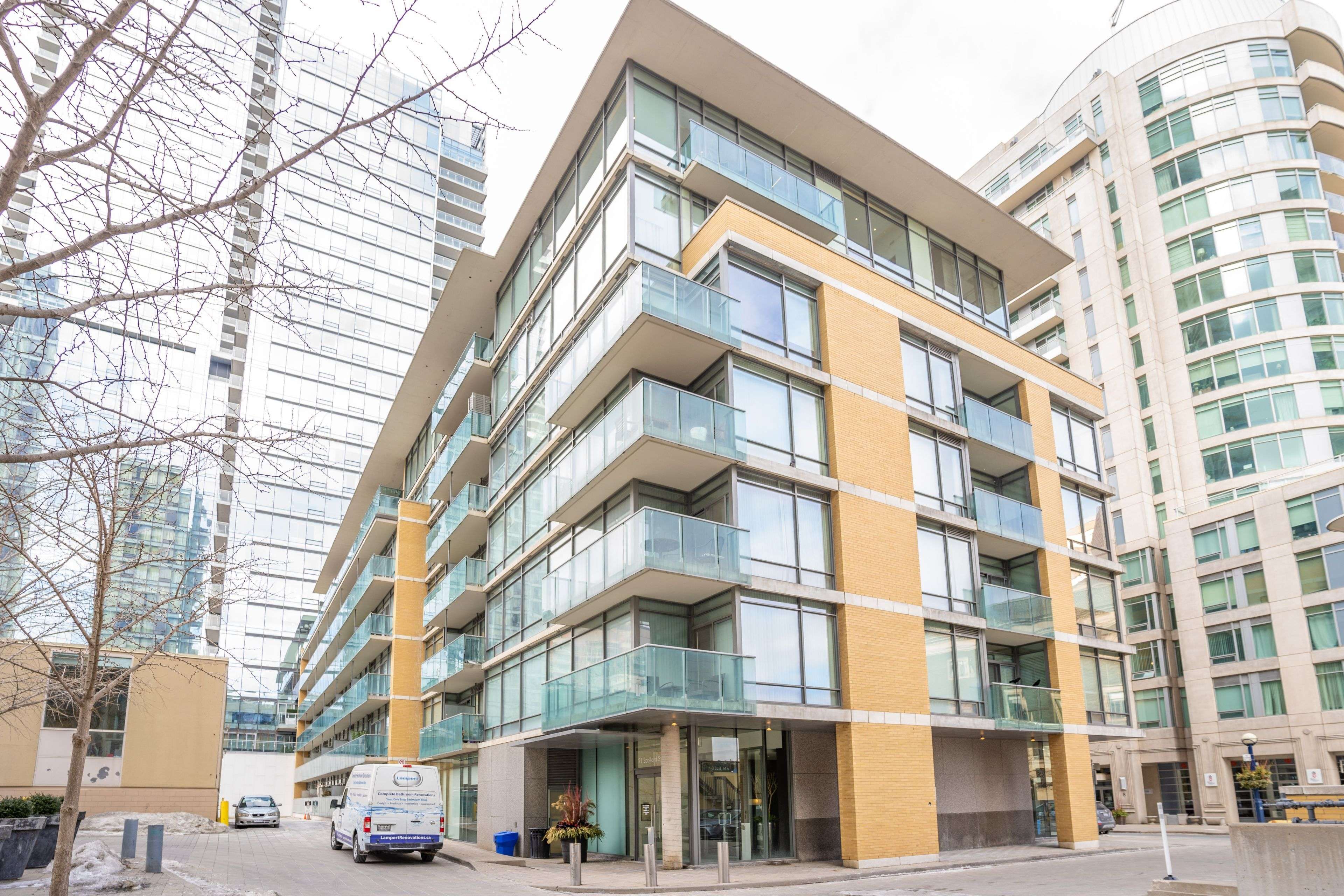 21 Scollard ST #701, Toronto C02, ON M5R 1G1