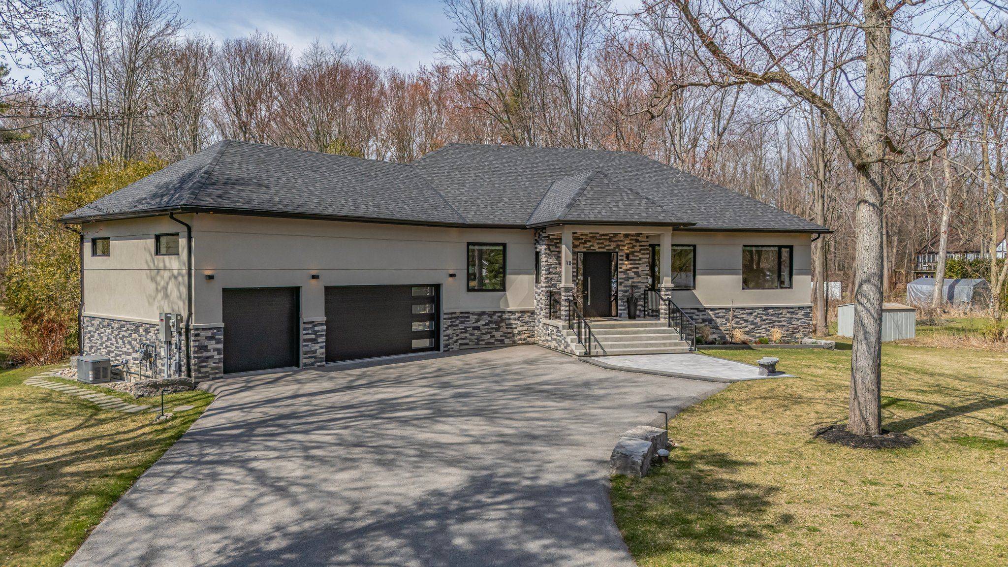 12 Morgans RD, East Gwillimbury, ON L9N 0E7