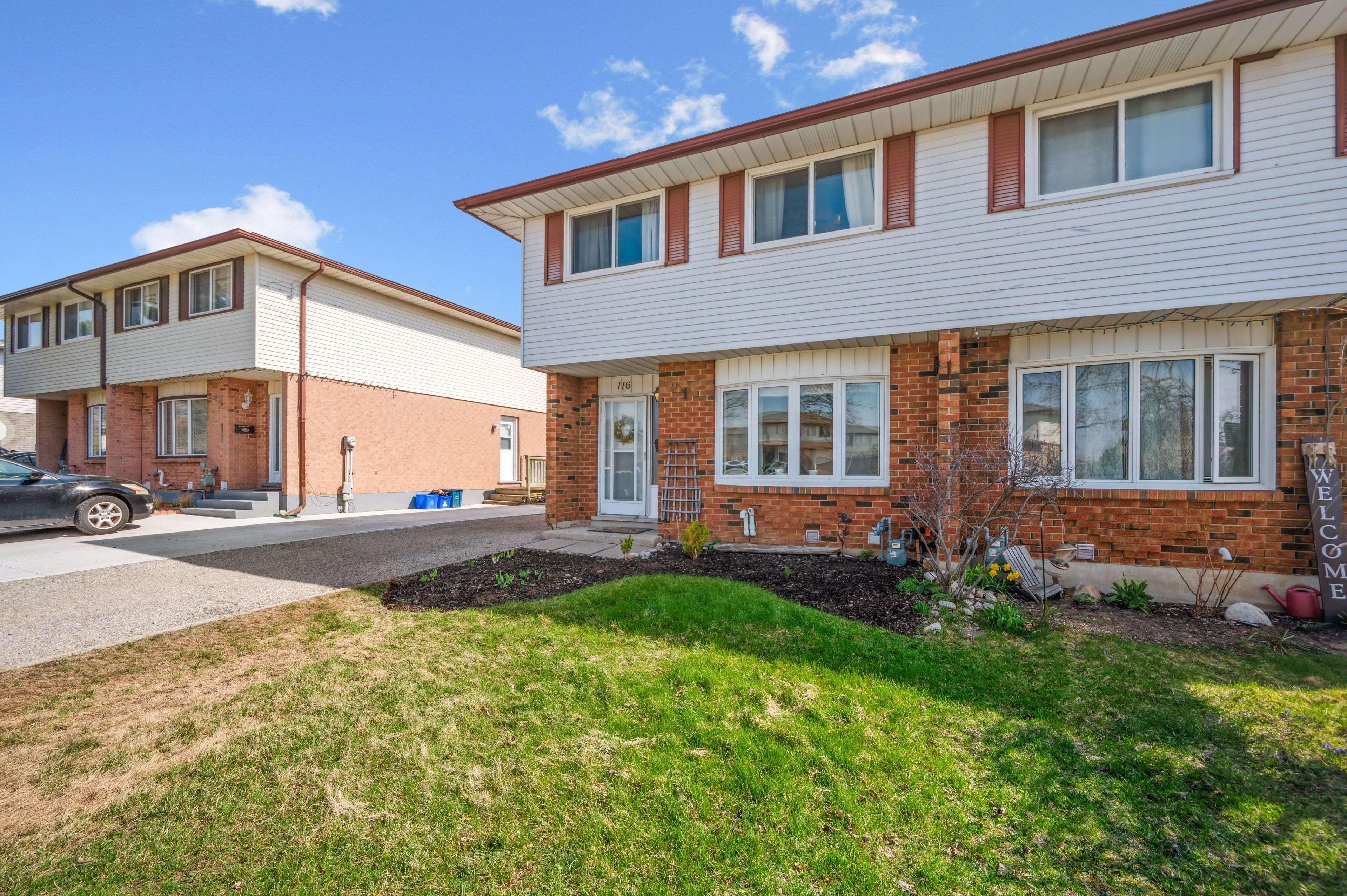 Kitchener, ON N2E 2V2,116 Dinison CRES