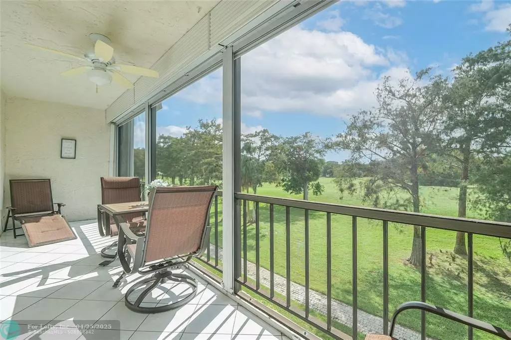 Lauderhill, FL 33319,6100 NW 44th St #307