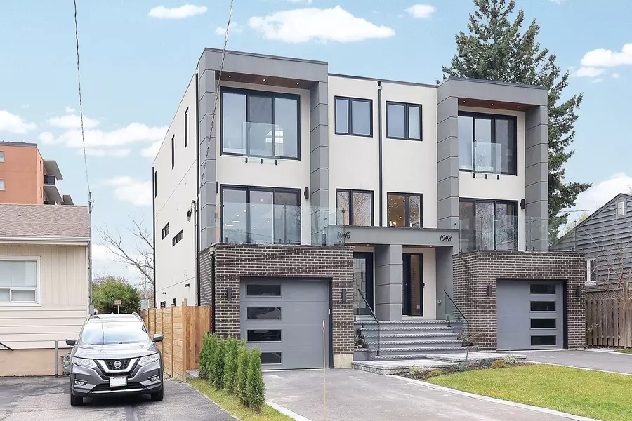1046 ROOSEVELT RD, Mississauga, ON L5G 3Y8