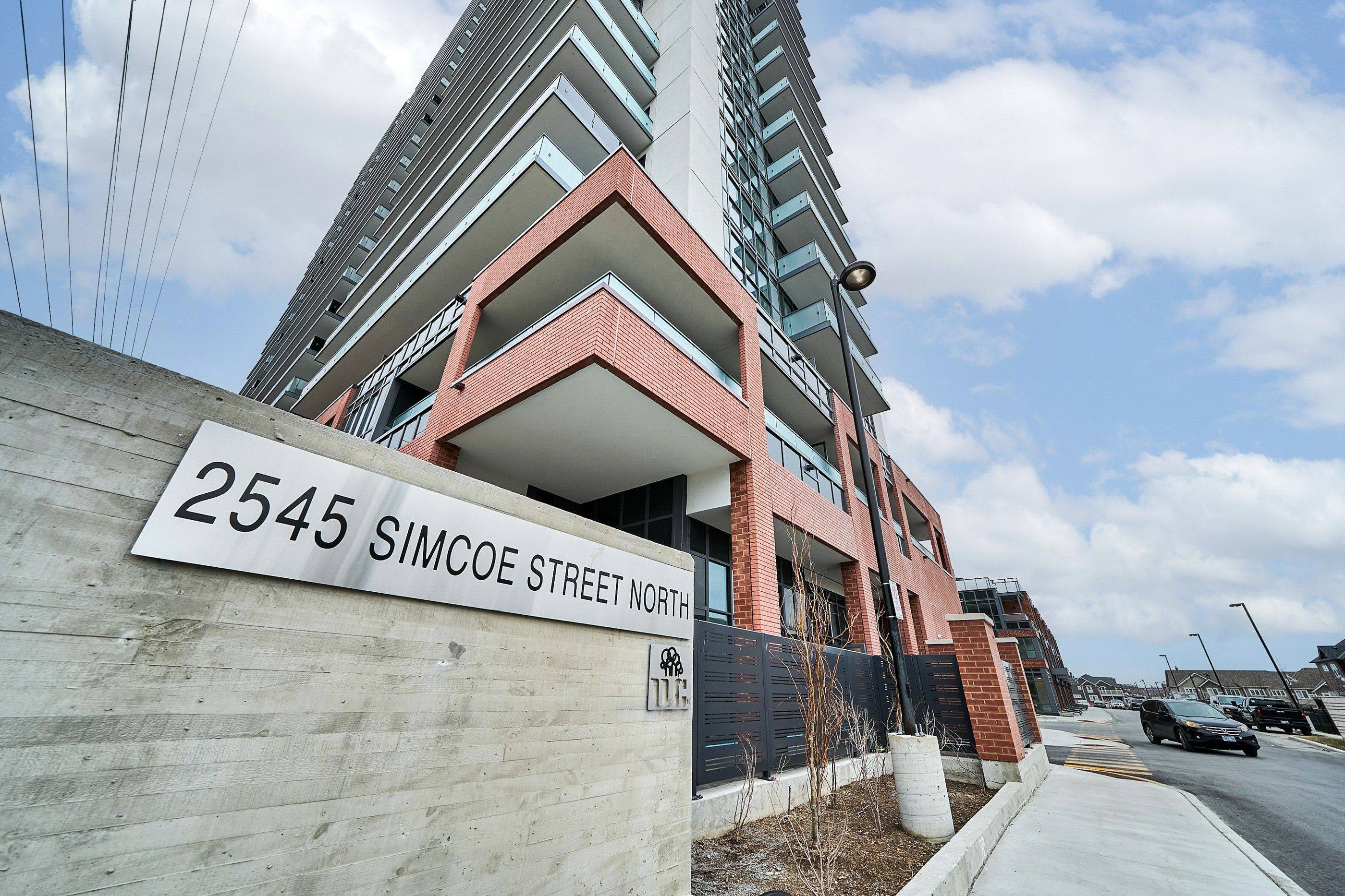 2545 Simcoe ST N #2708, Oshawa, ON L1L 0W3