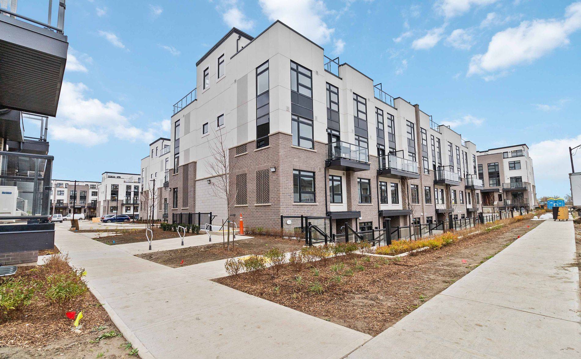 1589 Rose WAY #119, Milton, ON L9E 1N4