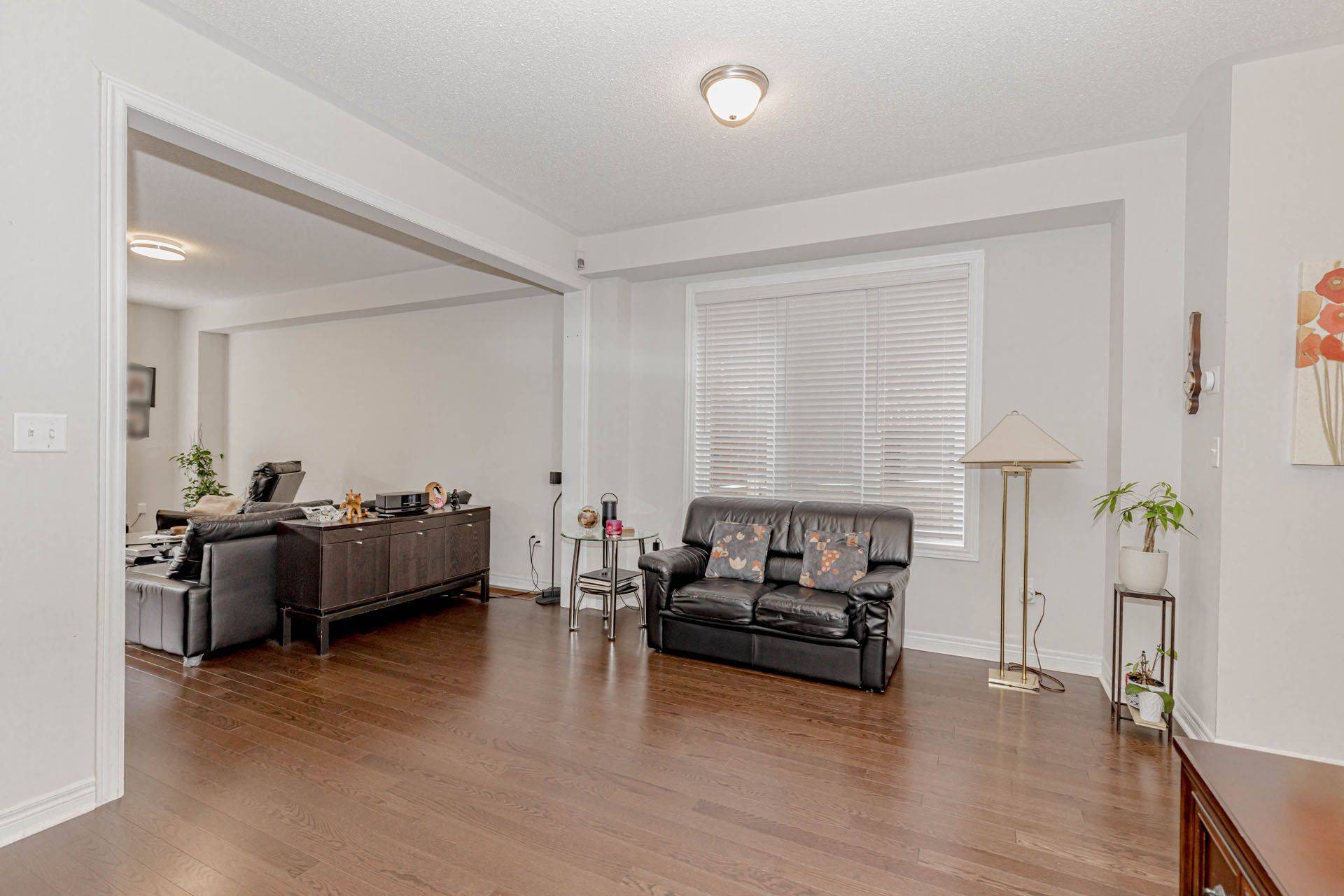 Brampton, ON L7A 4L6,32 Ivor CRES