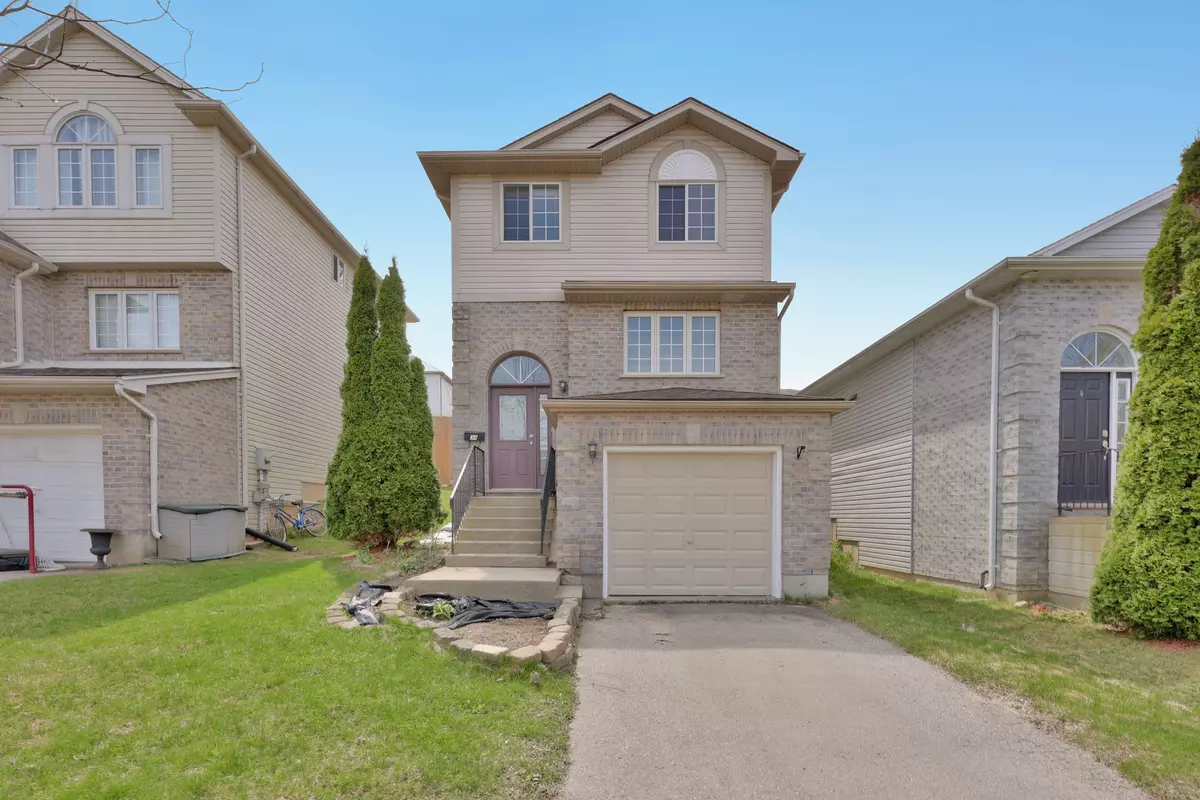 London South, ON N5Z 5B5,34 PHAIR CRES