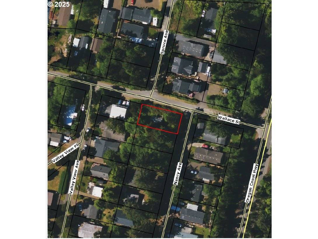 110 WALLACE ST, Lincoln City, OR 97367