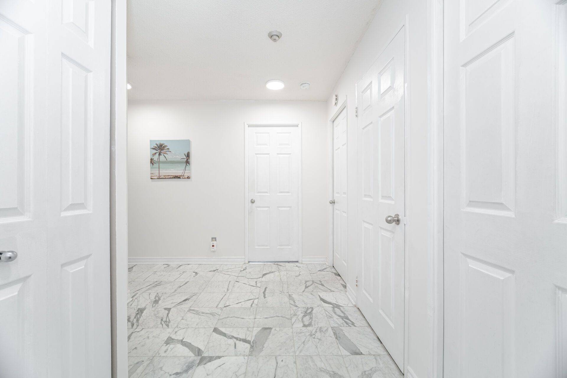 Mississauga, ON L4W 4N1,1111 Bough Beeches BLVD #103