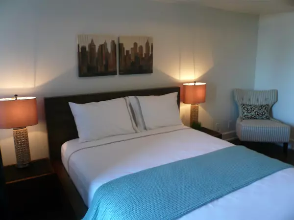 Toronto C15, ON M2K 1B7,676 Sheppard AVE E #315