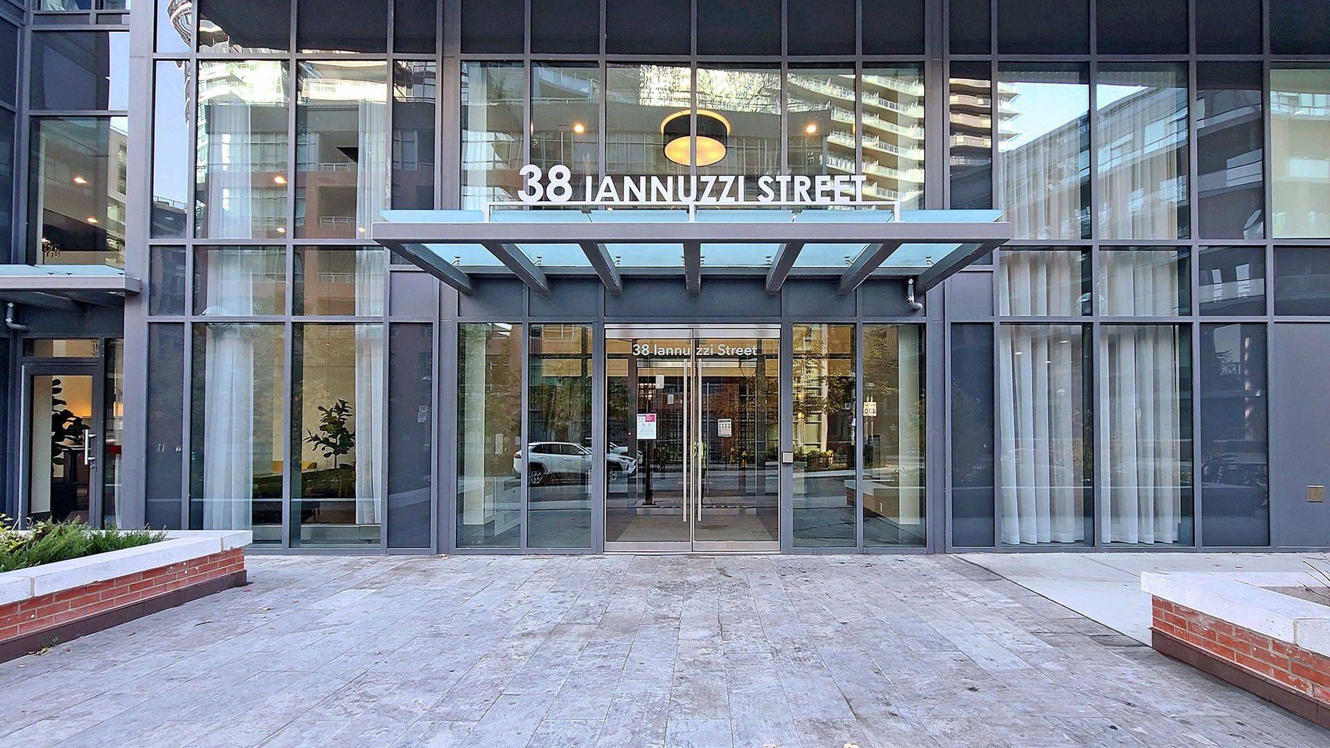 Toronto C01, ON M5V 0S2,38 Iannuzzi ST #2506
