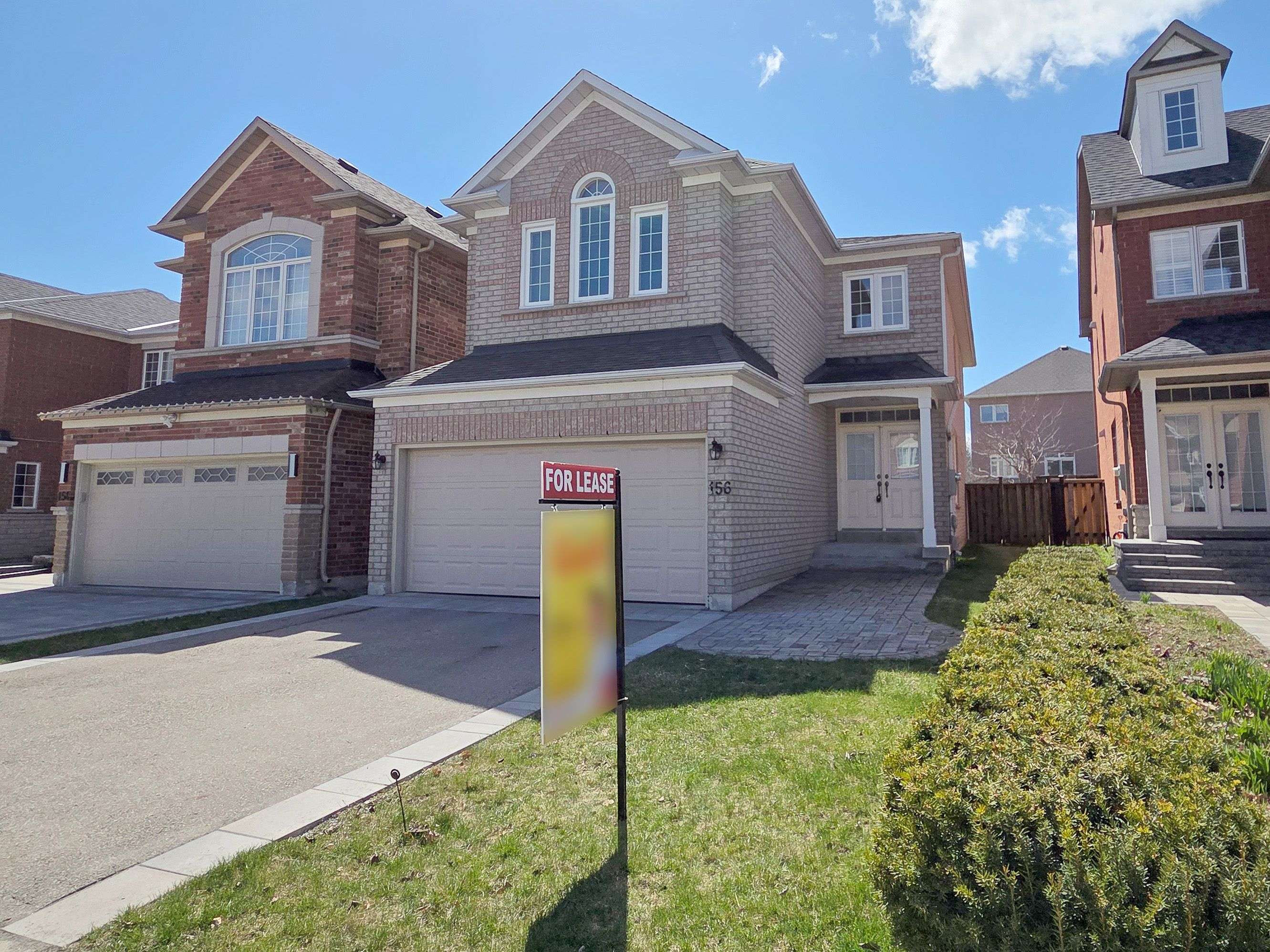 156 Forestwood ST, Richmond Hill, ON L4S 1Y4