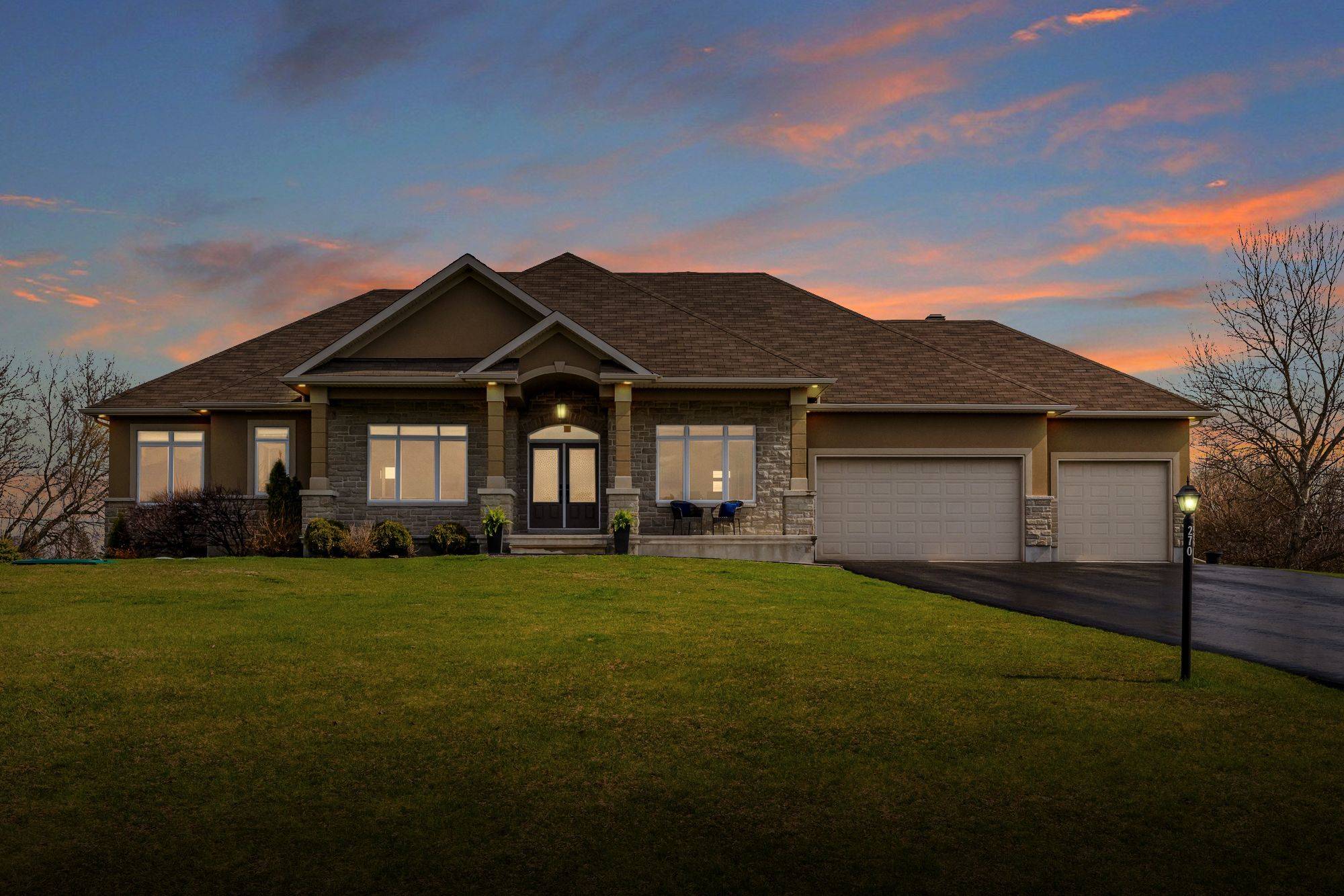 270 West Lake CIR, Carp - Huntley Ward, ON K0A 1L0