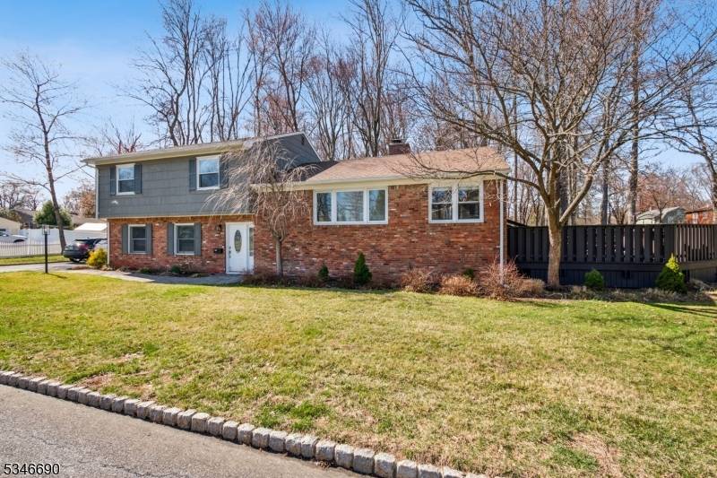 Florham Park Boro, NJ 07932,11 Insley Rd