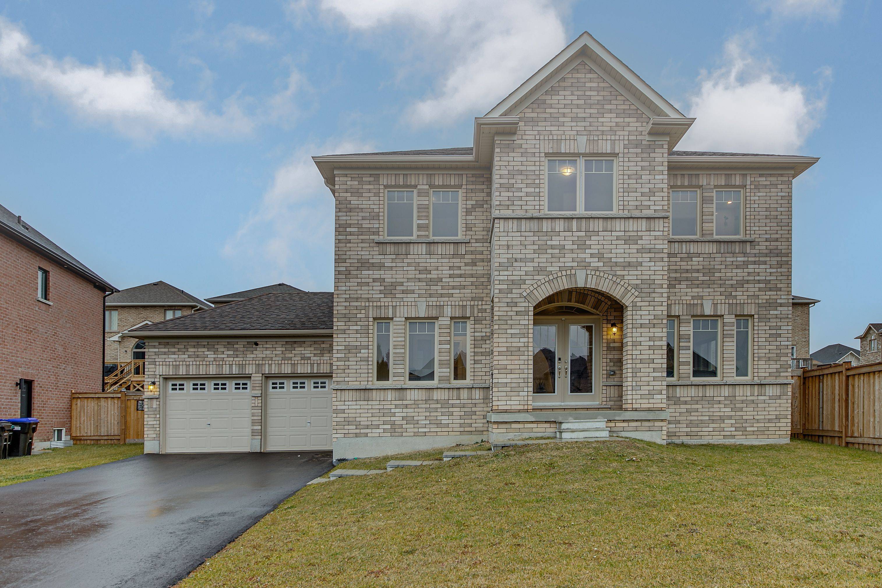 46 Ridgeview CT, Bradford West Gwillimbury, ON L3Z 0R9