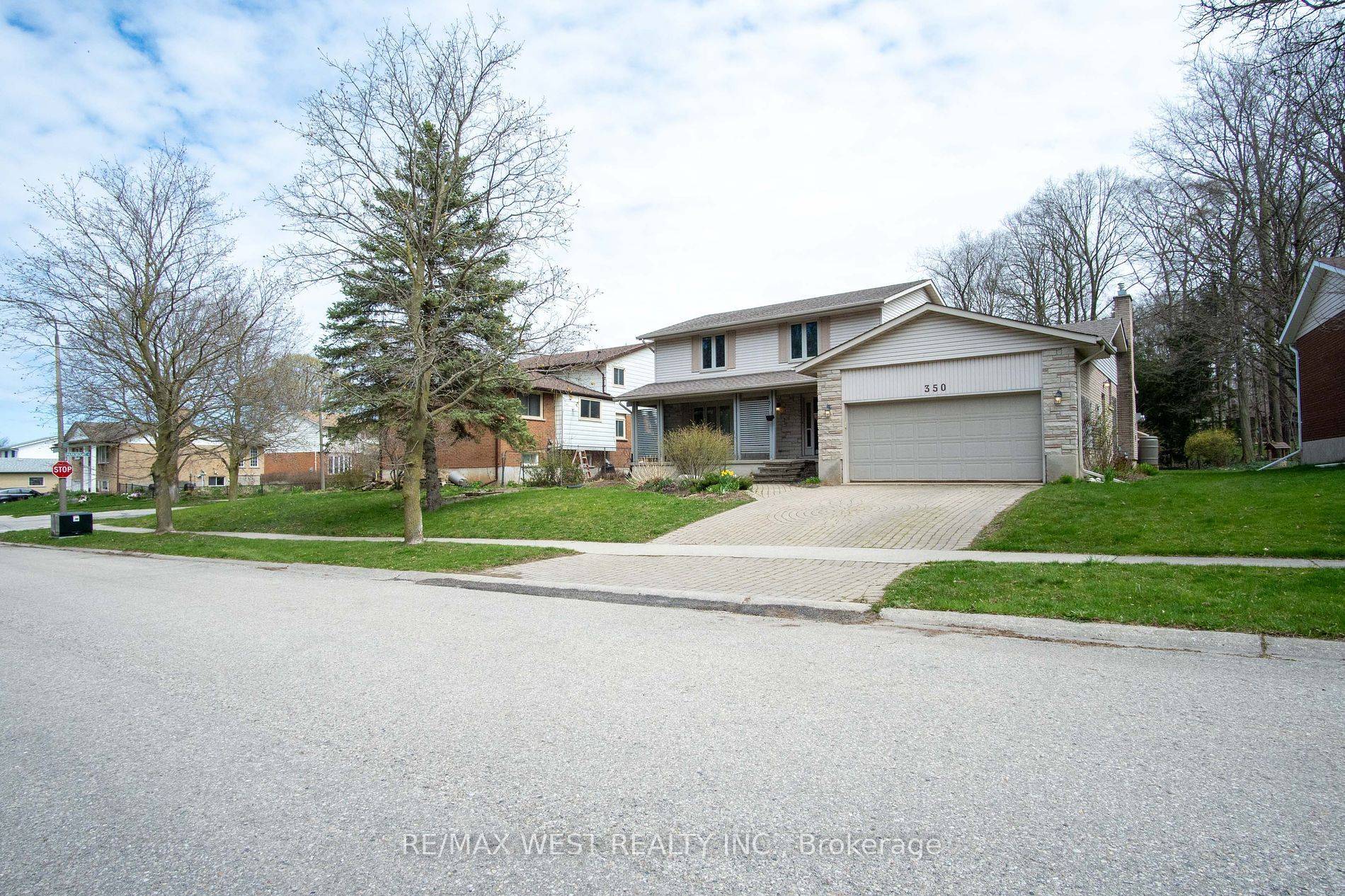 350 Thorncrest DR W, Waterloo, ON N2L 5R7
