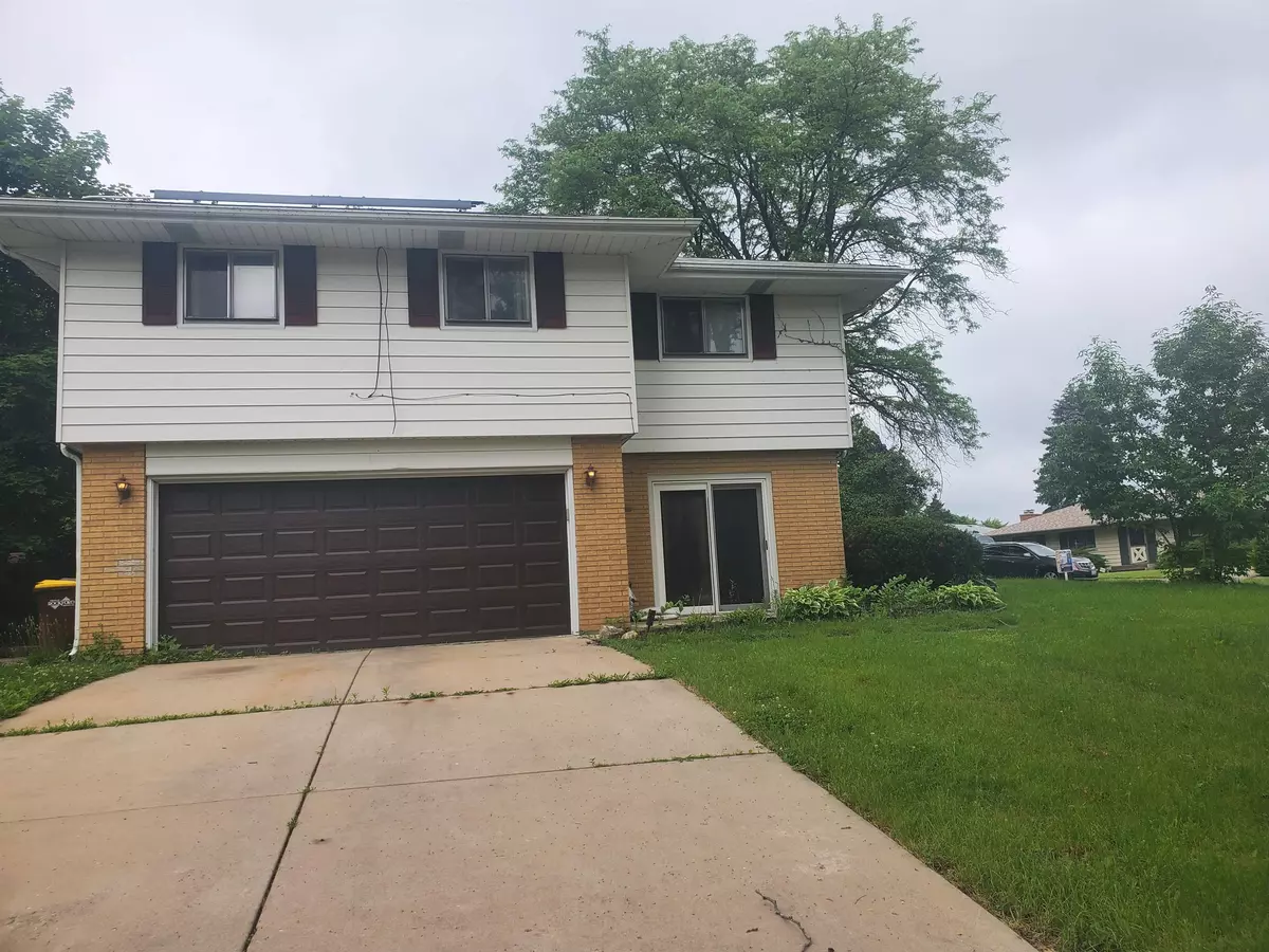 Rockford, IL 61108,3921 Belle Meade Lane