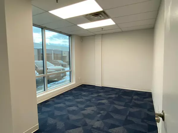 Vaughan, ON L4K 4G3,51A Caldari RD #12